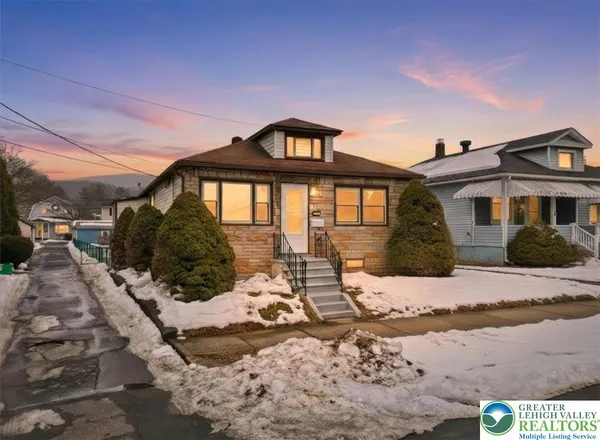 $315,000 | 1437 Courtright Street, Hellertown, PA 18055
