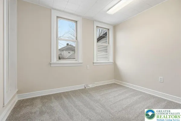 $315,000 | 1437 Courtright Street, Hellertown, PA 18055