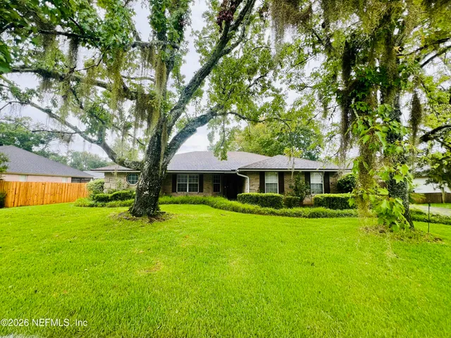 $2,400 | 1800 Castille Drive, Fleming Island, FL 32003