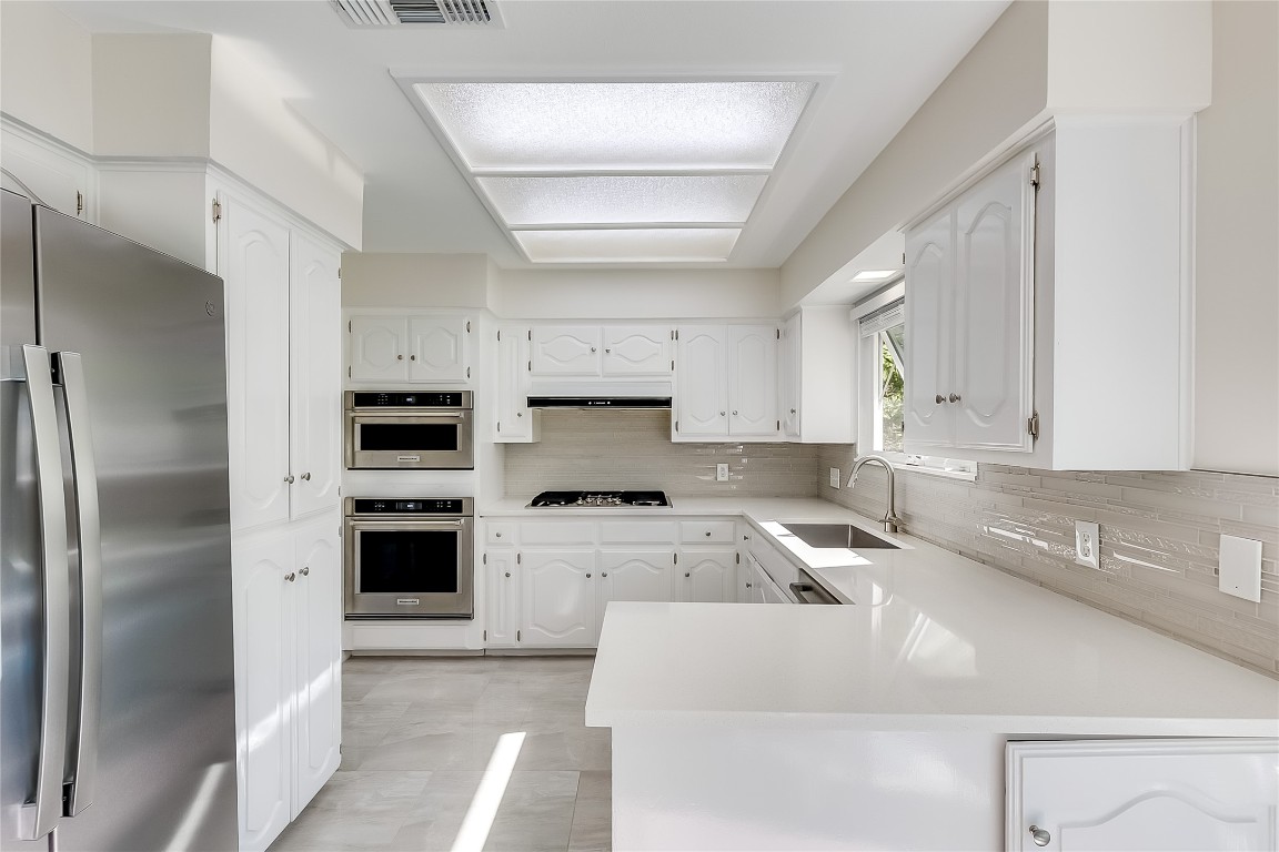 11209 Deadoak Lane Austin, TX 78759 - Photo 12 of 34