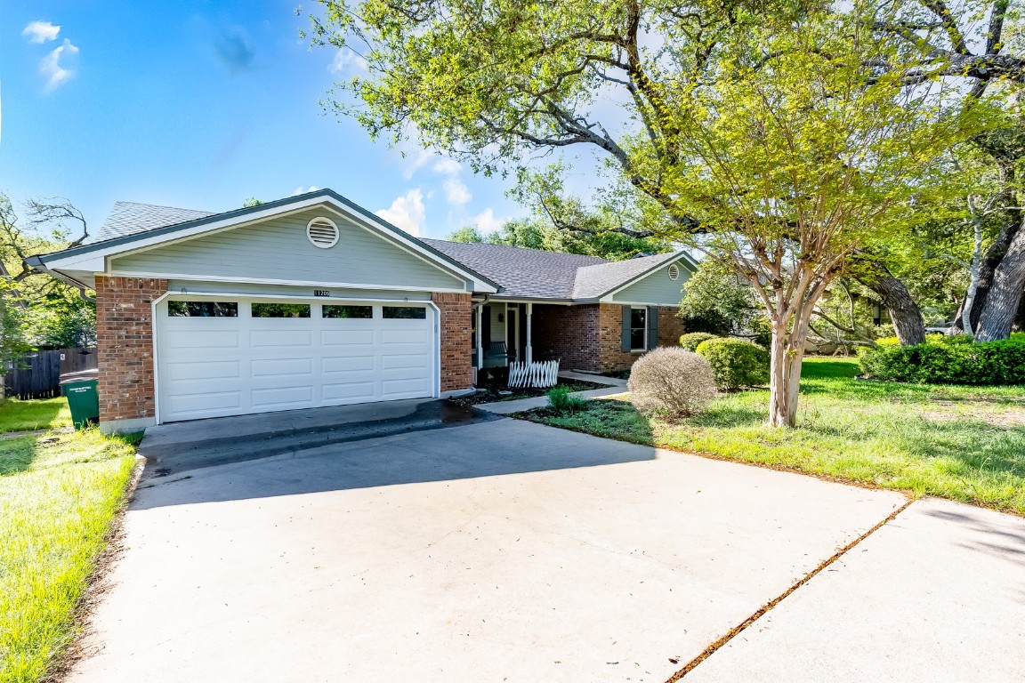 11209 Deadoak Lane Austin, TX 78759 - Photo 2 of 34
