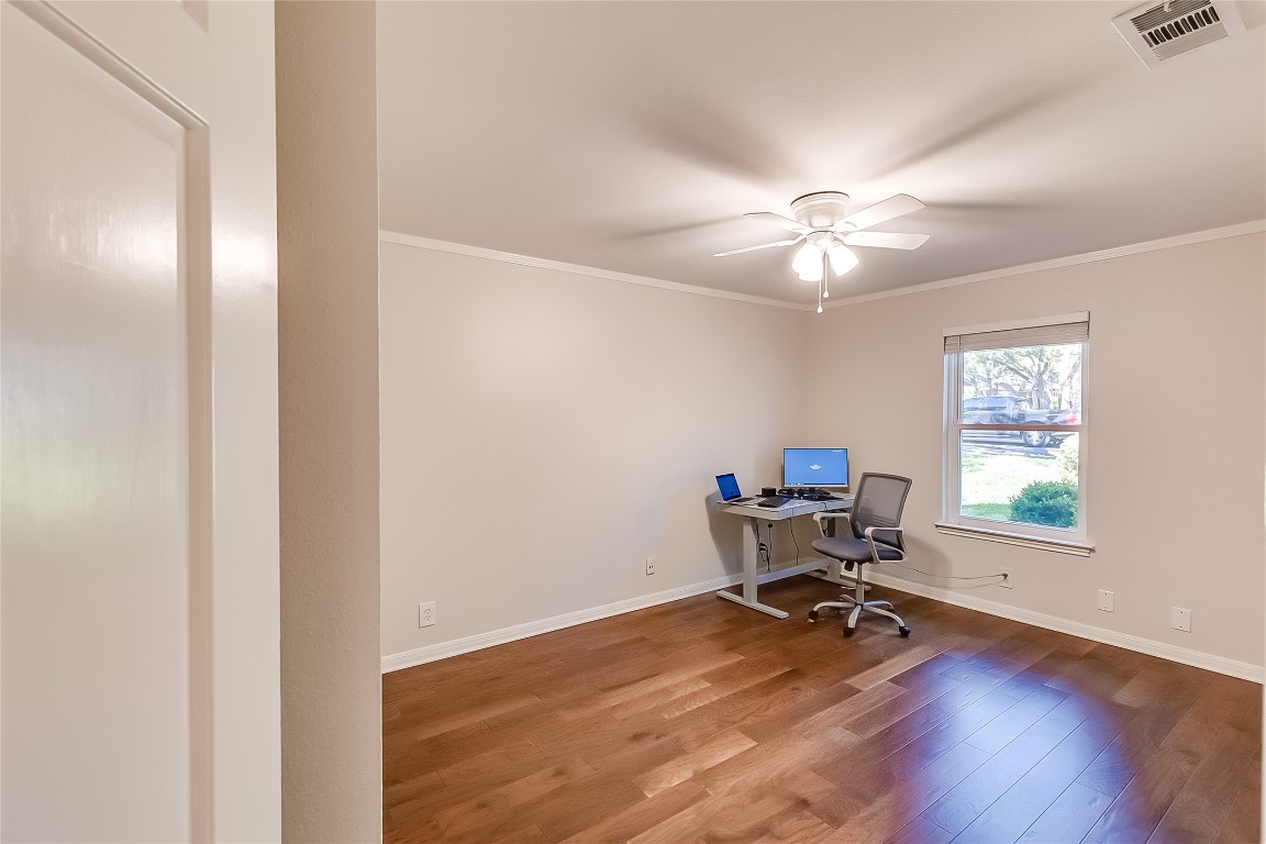 11209 Deadoak Lane Austin, TX 78759 - Photo 24 of 34