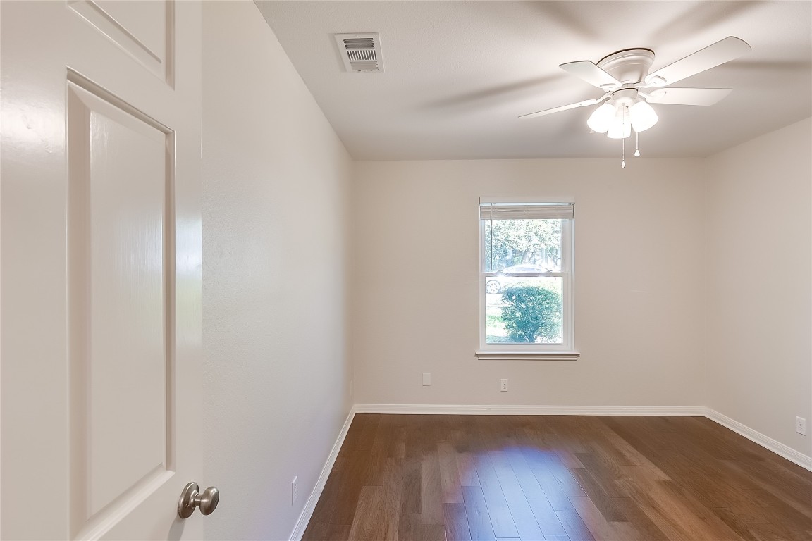 11209 Deadoak Lane Austin, TX 78759 - Photo 26 of 34