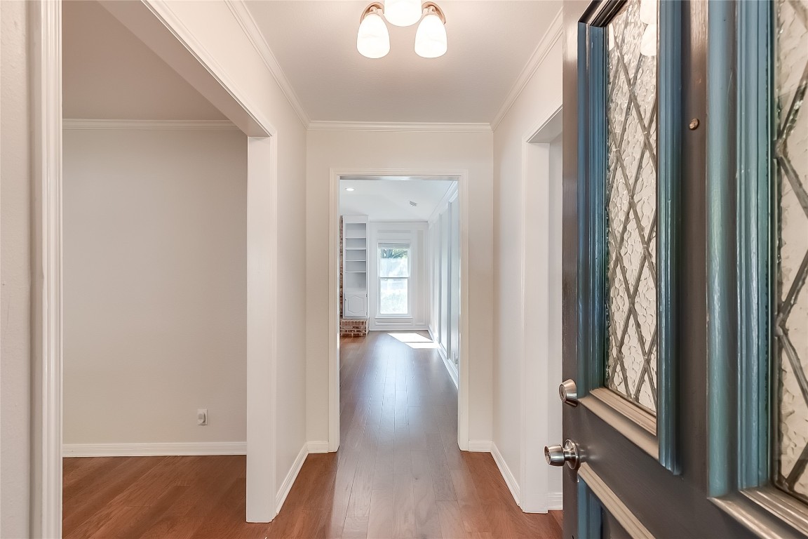 11209 Deadoak Lane Austin, TX 78759 - Photo 4 of 34