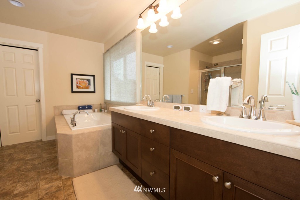 23025 43rd Drive Southeast Bothell, WA 98021 - Photo 11 of 16