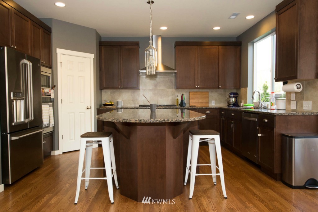 23025 43rd Drive Southeast Bothell, WA 98021 - Photo 4 of 16