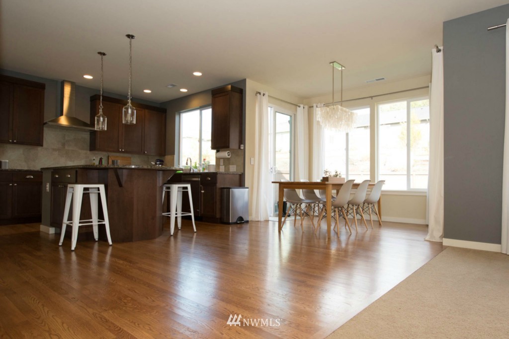 23025 43rd Drive Southeast Bothell, WA 98021 - Photo 5 of 16