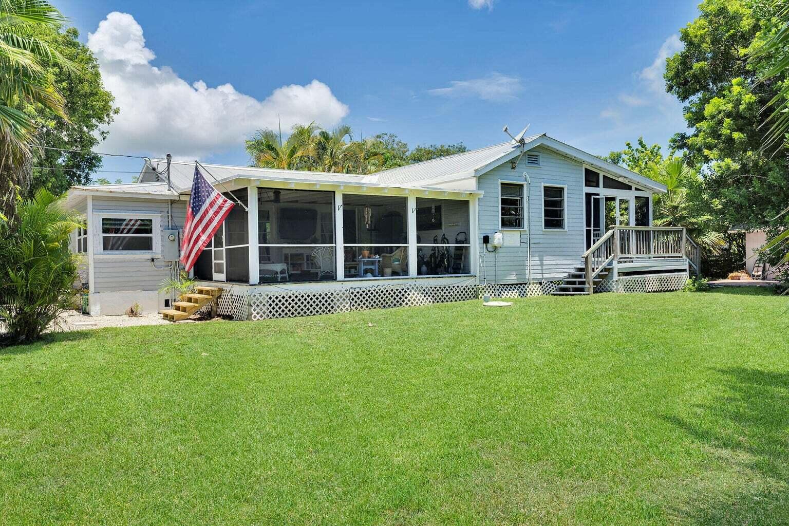 30461 Poinciana Road Big Pine Key, FL 33043 - Photo 5 of 25 20250727133357919588000000-o