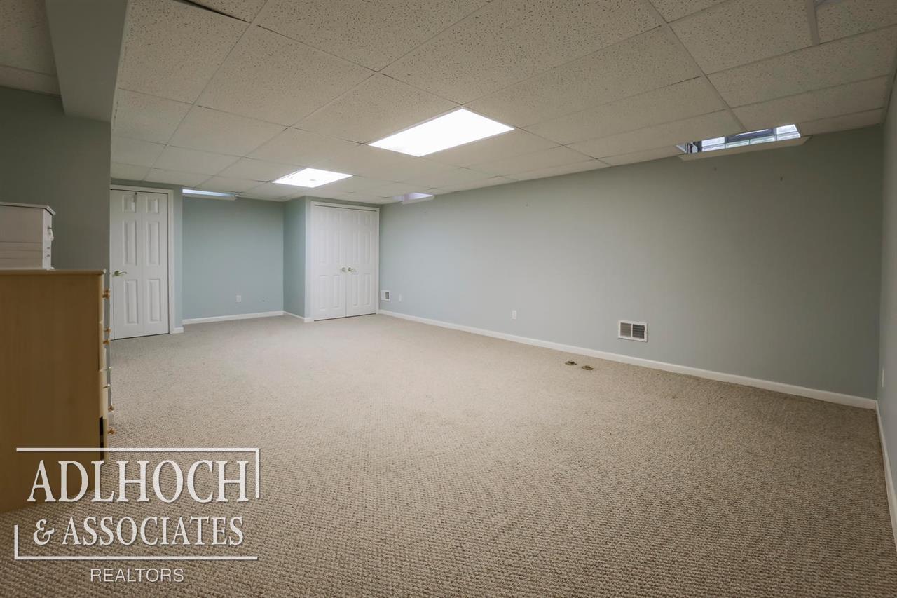35 Clairview Road Grosse Pointe Shores, MI 48236 - Photo 23 of 29