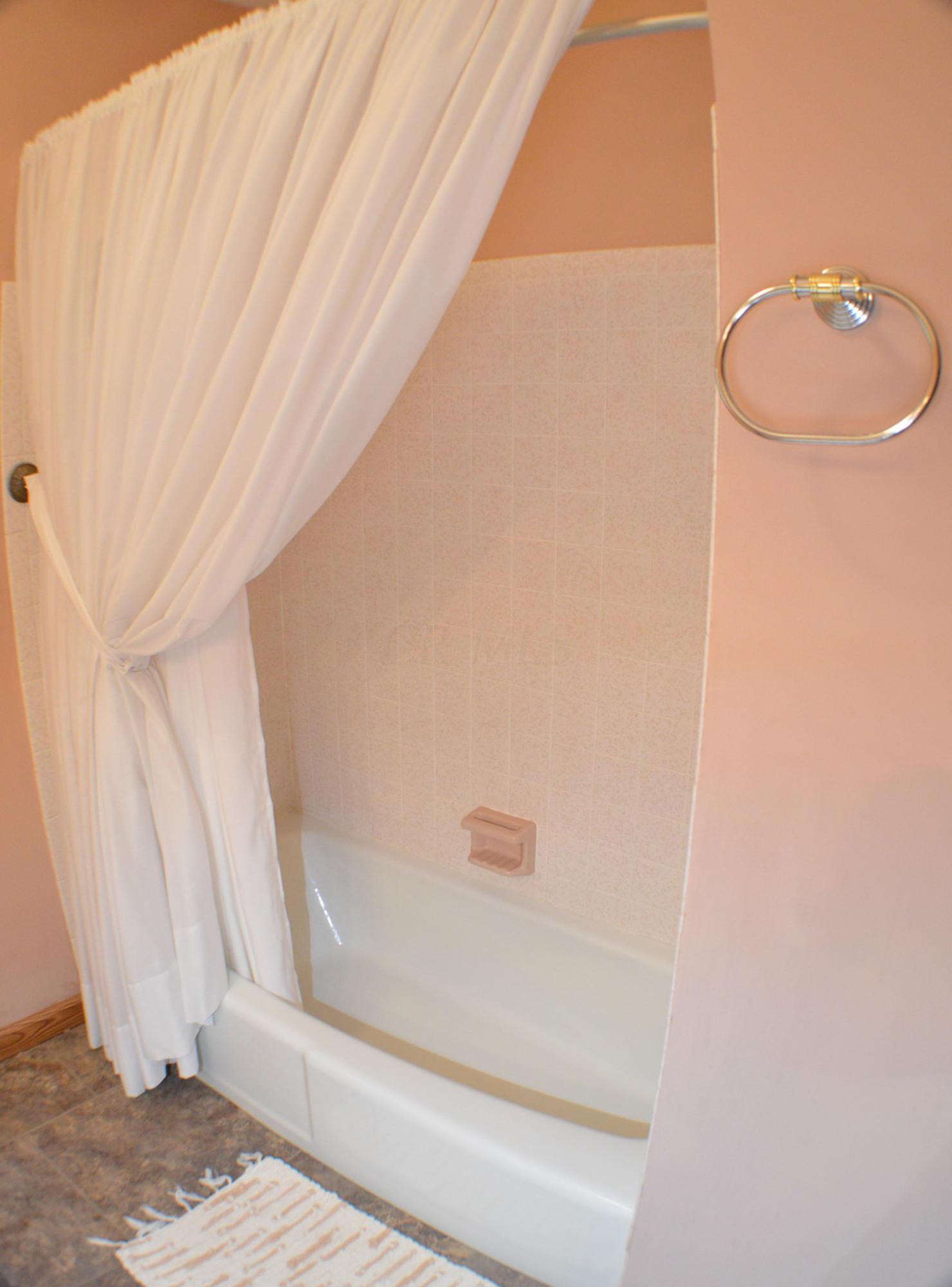 288 Revere Road Columbus, OH 43213 - Photo 26 of 39