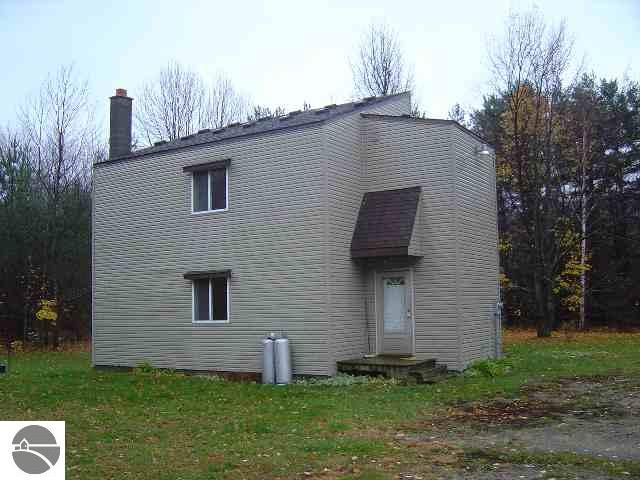 5142 Revnell Road Beulah, MI 49617 - Photo 8 of 8 1655758-7.JPG