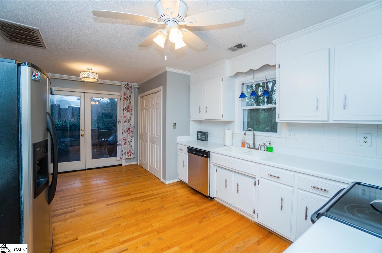 105 Heathwood Road Easley, SC 29640 - Photo 12 of 36