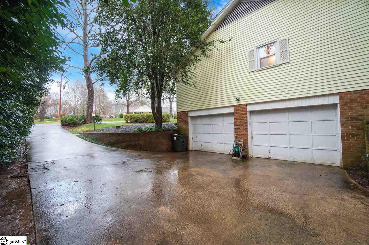 105 Heathwood Road Easley, SC 29640 - Photo 34 of 36