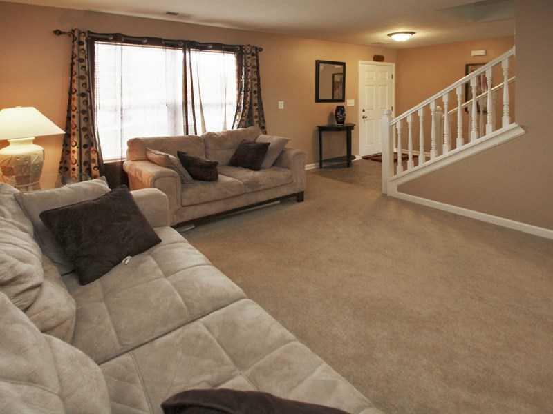 12526 Schoolhouse Road Fishers, IN 46037 - Photo 3 of 24 Gallery Image 3