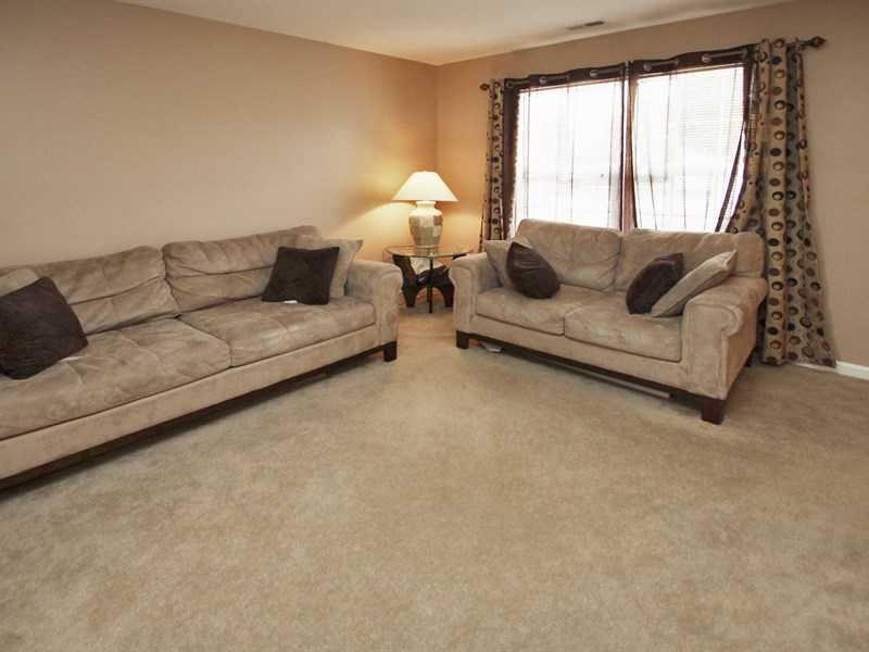 12526 Schoolhouse Road Fishers, IN 46037 - Photo 4 of 24 Gallery Image 4