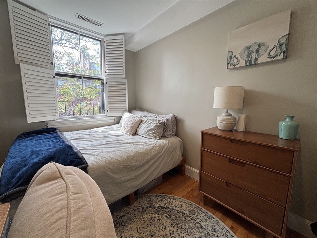 241 Beacon Street, Unit 5 Boston, MA 02116 - Photo 21 of 27