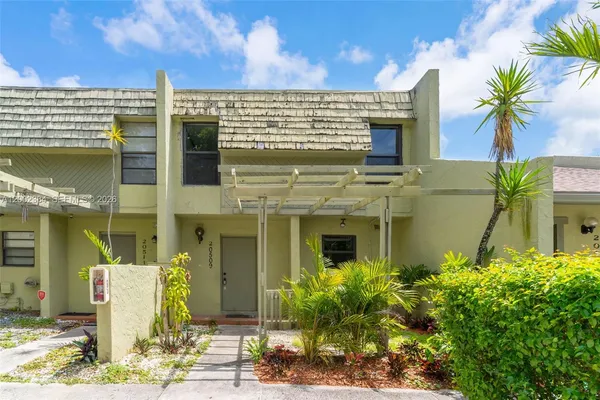$299,999 | 20509 Northwest 15th Avenue, Unit 52, Miami Gardens, FL 33169