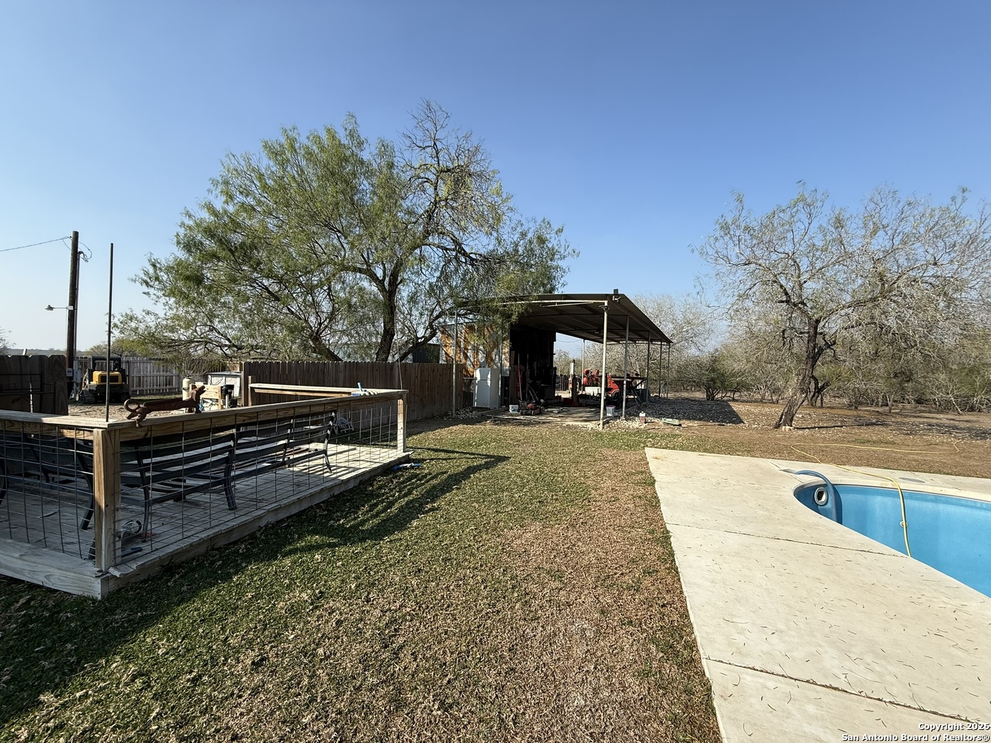 1331 Highway 281 George West, TX 78022 - Photo 5 of 14 a view of a backyard with sitting area