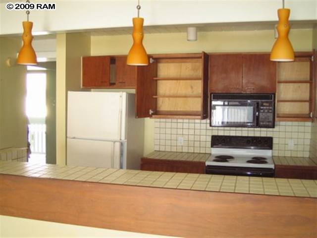 4527 Lower Honoapiilani Road, Unit 3B2 Lahaina, HI 96761 - Photo 4 of 5 Gallery Image 4