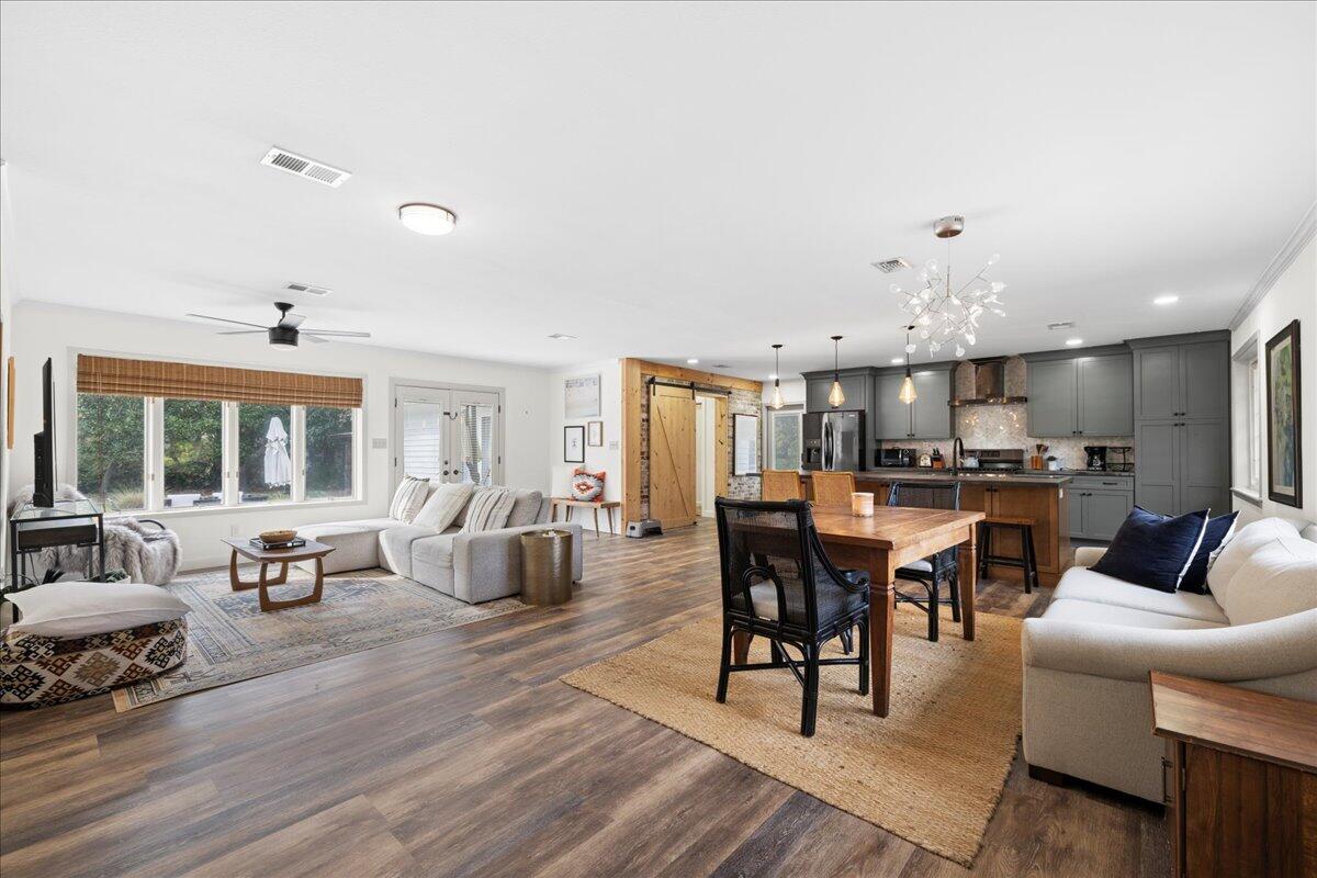 809 Jupiter Street Destin, FL 32541 - Photo 2 of 31 01-HHM_1871