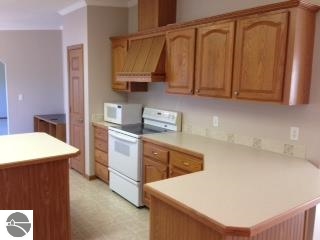 9870 Creighton Road Southwest Fife Lake, MI 49633 - Photo 4 of 15 1785882-3.JPG