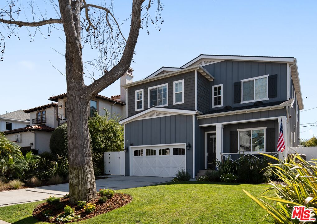 6432 Wynkoop Street Los Angeles, CA 90045 - Photo 1 of 1 a front view of house with yard