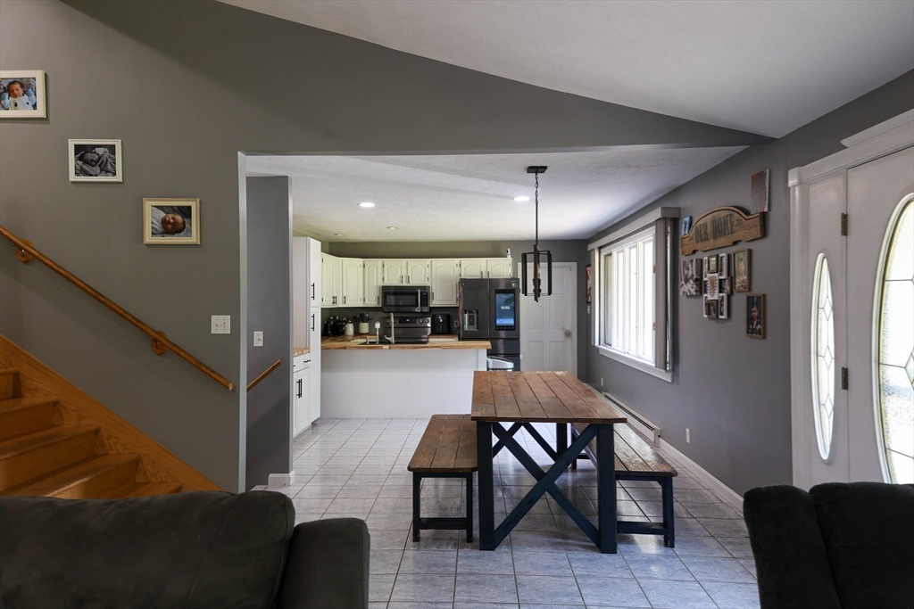 16 Debra Lane Barre, MA 01005 - Photo 10 of 38