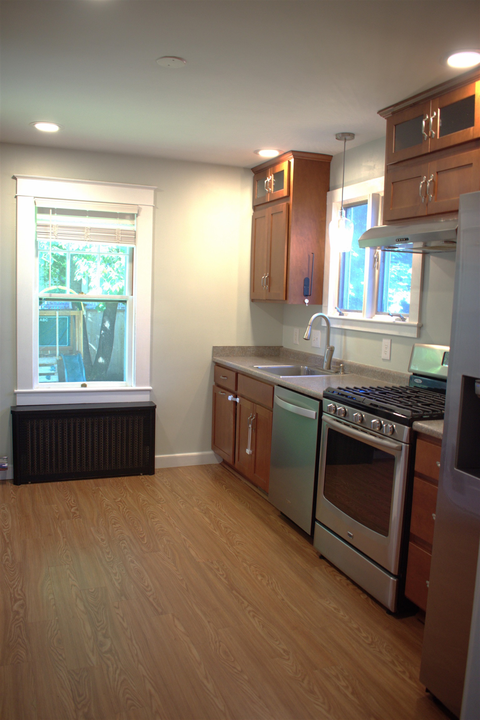 24 Dunklee Street Concord, NH 03301 - Photo 3 of 35