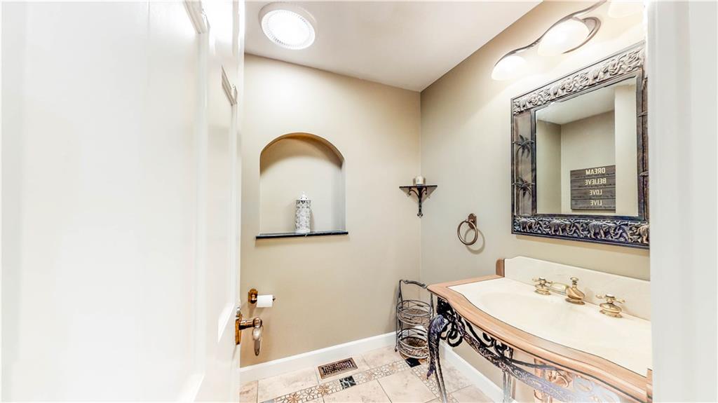 9654 Decatur Drive Indianapolis, IN 46256 - Photo 14 of 30