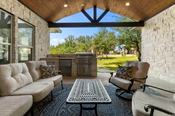 $825,000 | 164 Cool Rock, Boerne, TX 78006