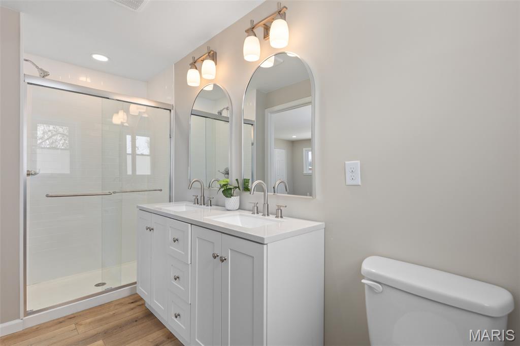 902 South Hackman Street Staunton, IL 62088 - Photo 23 of 29