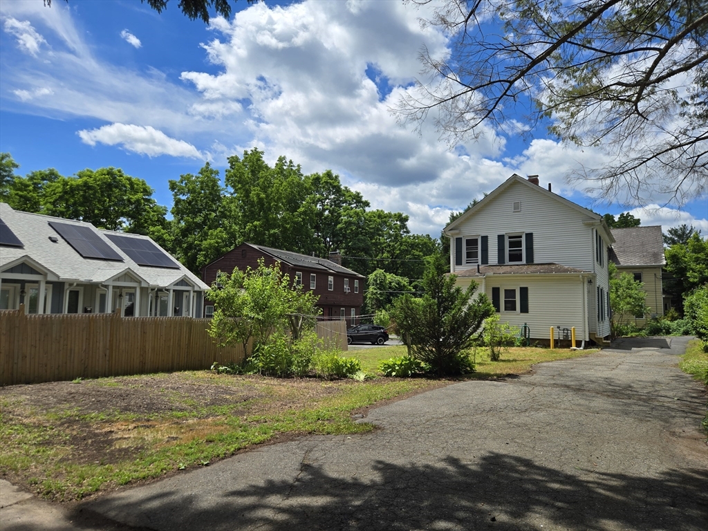 32 Hampden Street Northampton, MA 01060 - Photo 6 of 29
