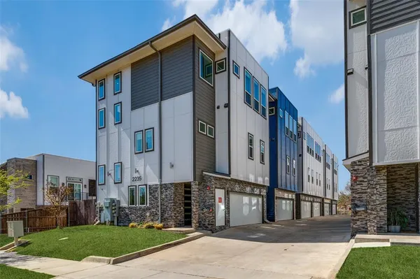 $3,200 | 2235 Lovedale Avenue, Unit 101, Dallas, TX 75235