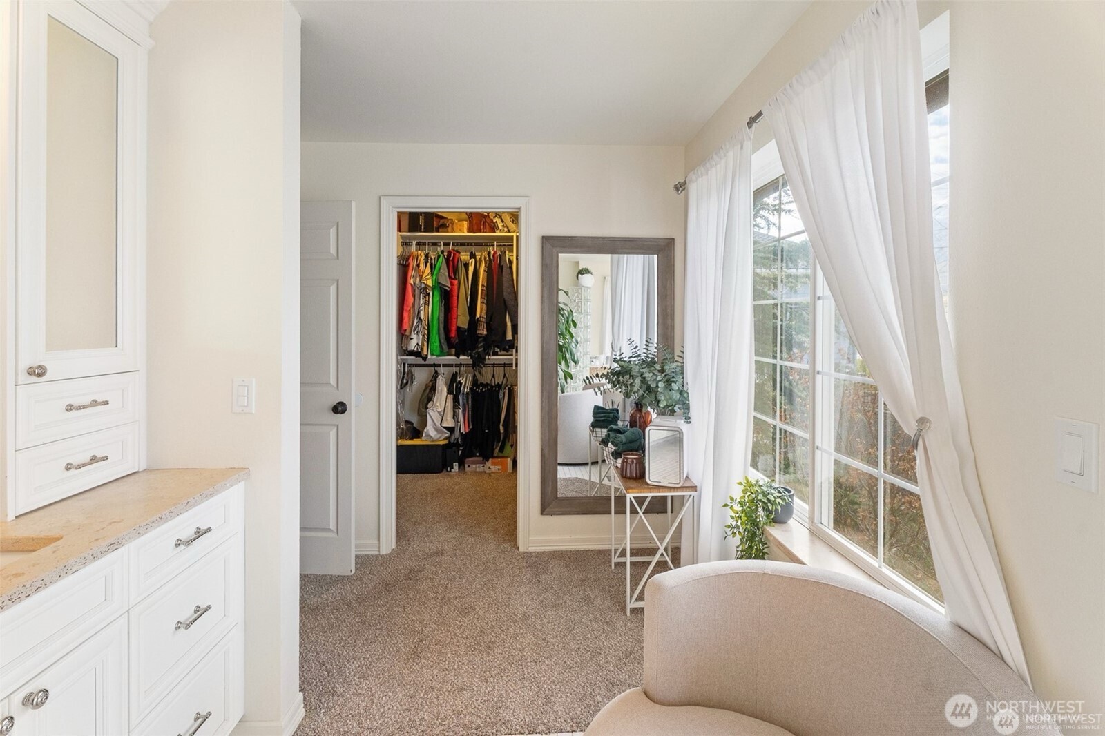 1918 Broadview Wenatchee, WA 98801 - Photo 23 of 38 a living room with furniture and a window