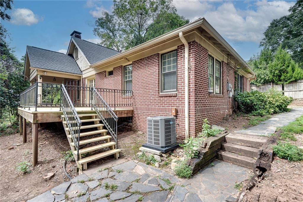 1424 Emory Road Northeast Atlanta, GA 30306 - Photo 4 of 33 Gallery Image 4