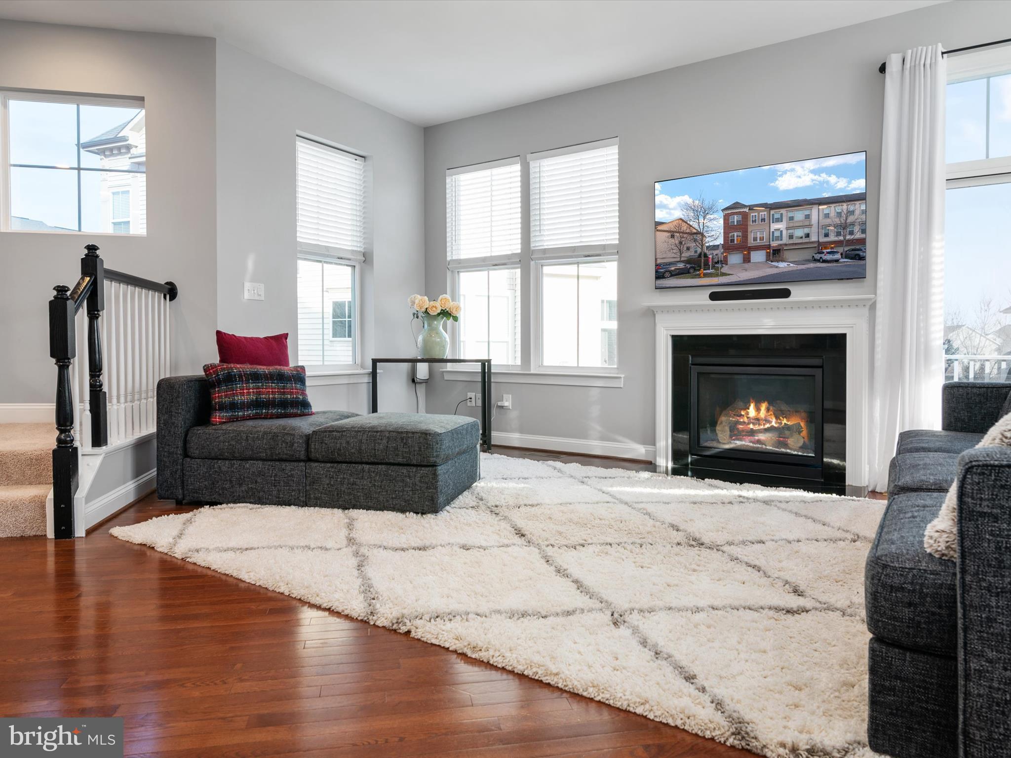 9815 Garden Ranges Laurel, MD 20723 - Photo 5 of 39 Great room w/ gas fireplace