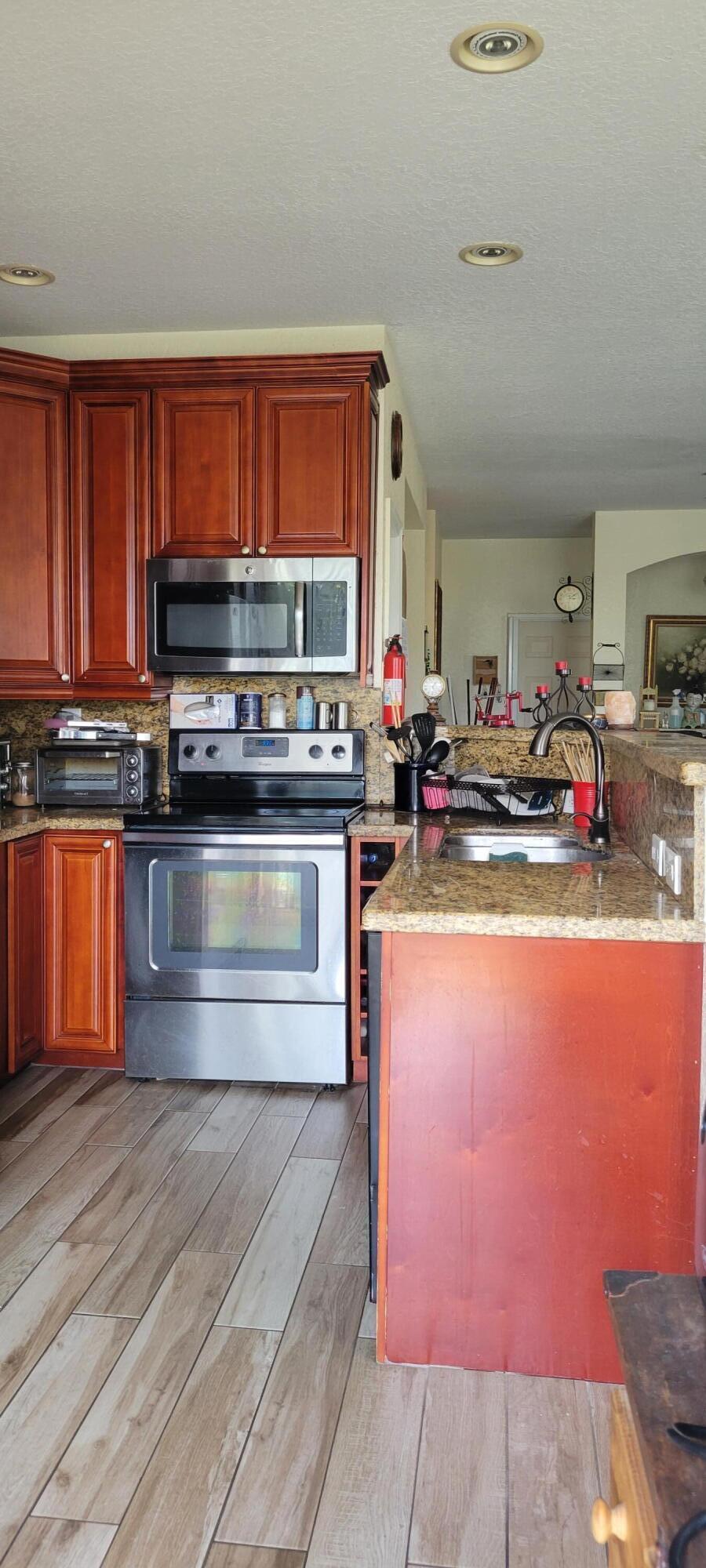 3270 Laurel Ridge Circle Riviera Beach, FL 33404 - Photo 8 of 27 20230328_151234