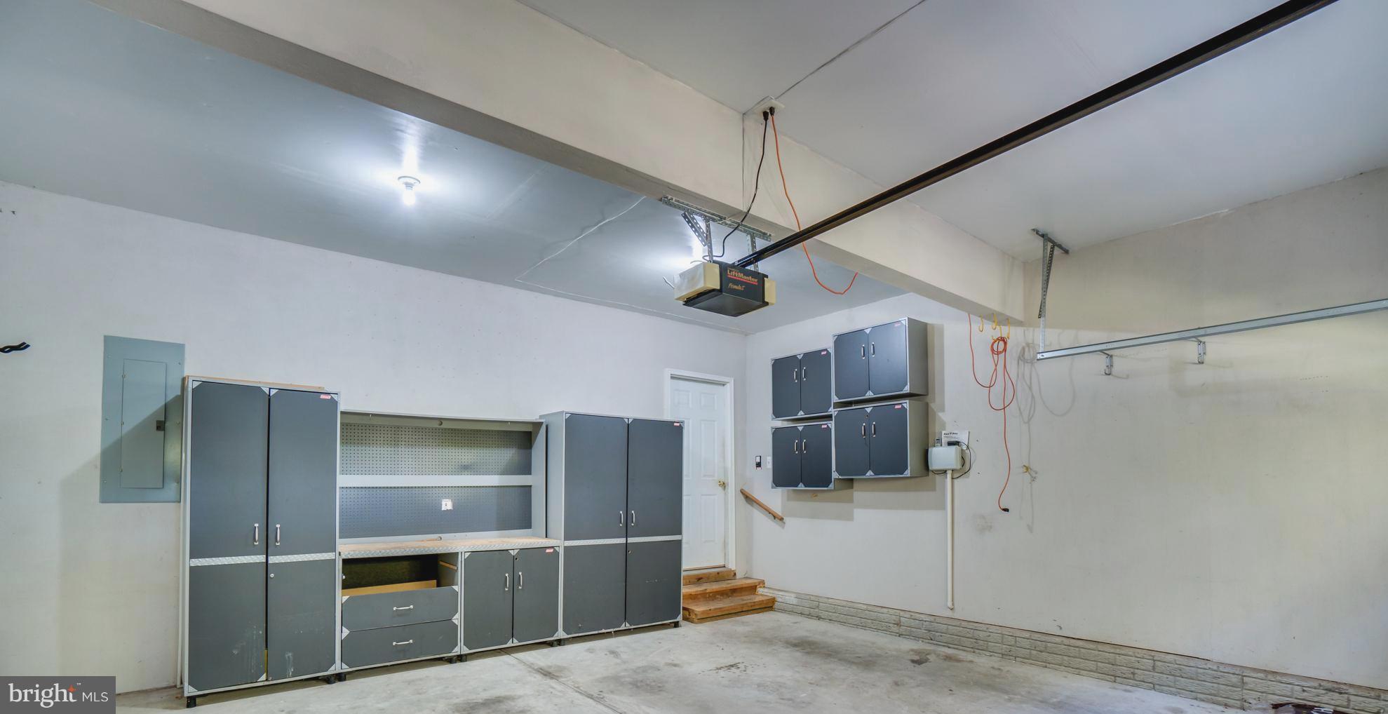 218 Greenbank Road Fredericksburg, VA 22406 - Photo 19 of 20 a view of a garage
