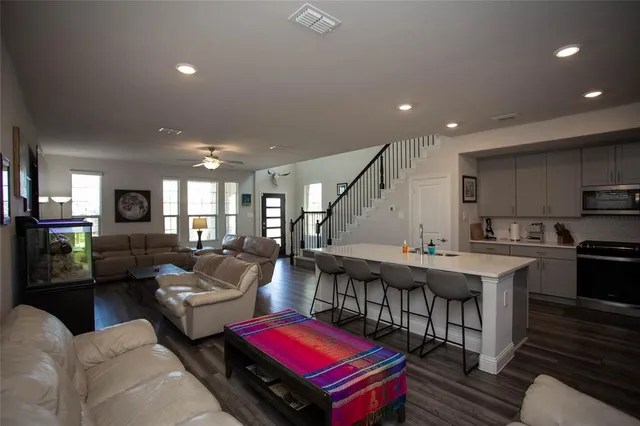 $3,100 | 2653 Kings Canyon Mews, Corinth, TX 76210