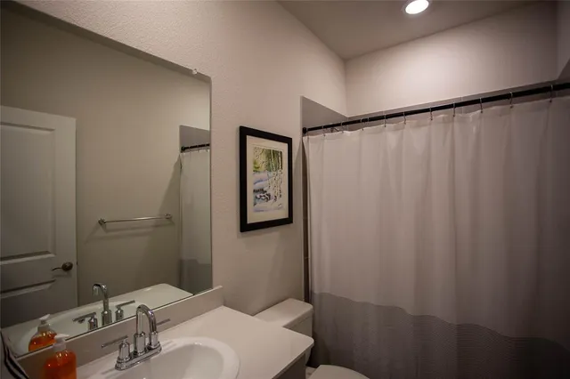 $3,100 | 2653 Kings Canyon Mews, Corinth, TX 76210