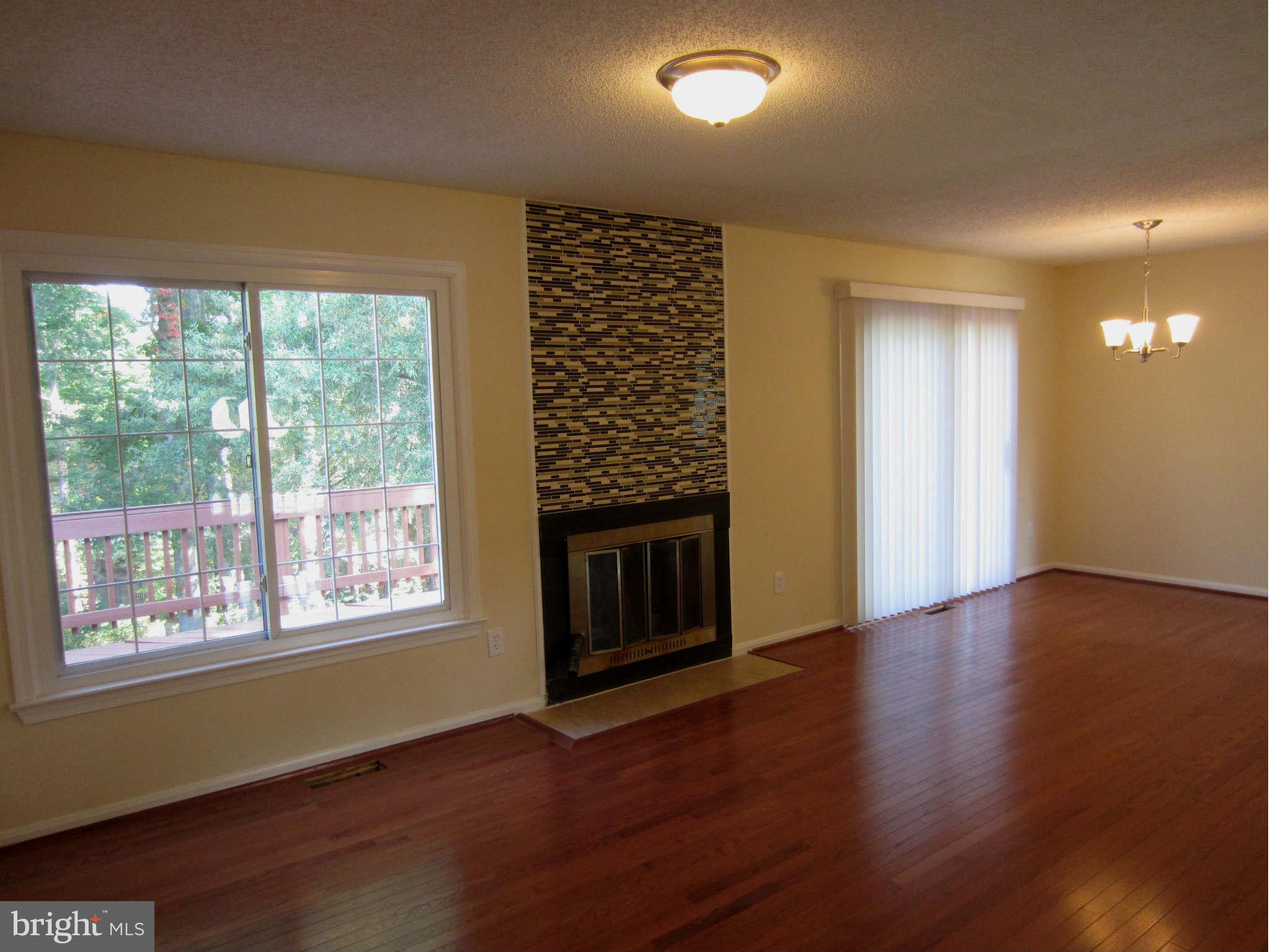 12016 Pierce Road Waldorf, MD 20601 - Photo 6 of 20 Living Room