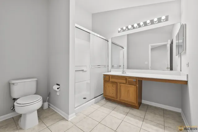 $2,700 | 600 Creekside Circle, Unit 600, Gurnee, IL 60031