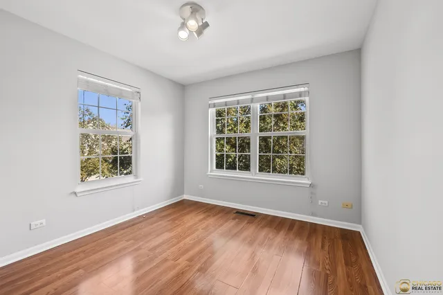 $2,700 | 600 Creekside Circle, Unit 600, Gurnee, IL 60031