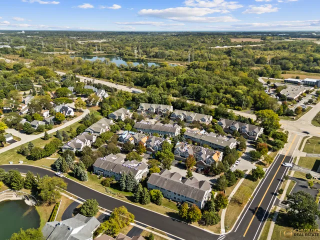 $2,700 | 600 Creekside Circle, Unit 600, Gurnee, IL 60031