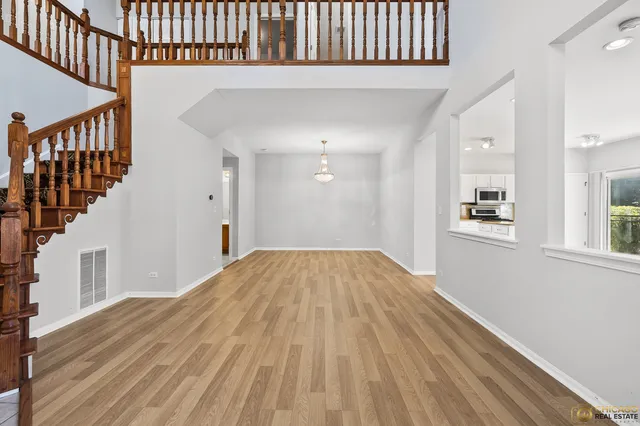 $2,700 | 600 Creekside Circle, Unit 600, Gurnee, IL 60031