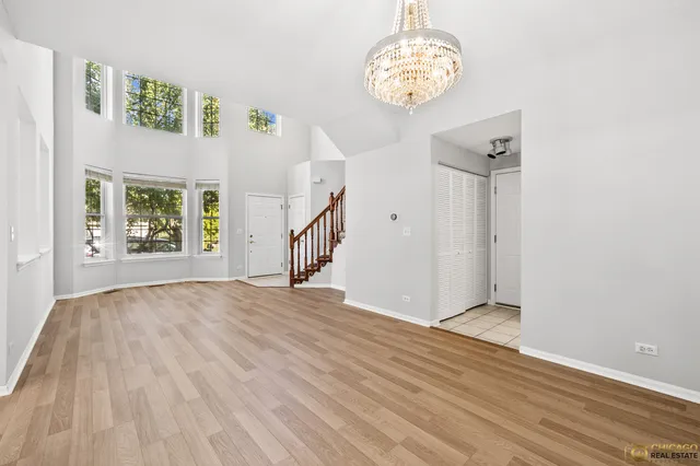 $2,700 | 600 Creekside Circle, Unit 600, Gurnee, IL 60031