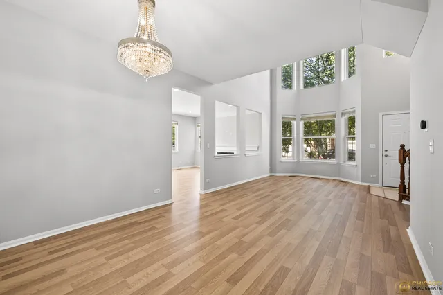 $2,700 | 600 Creekside Circle, Unit 600, Gurnee, IL 60031