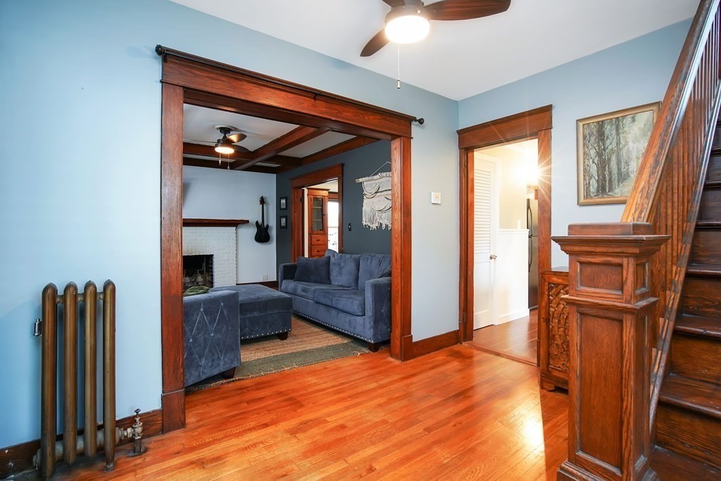 25 Meredith Street Springfield, MA 01108 - Photo 3 of 31