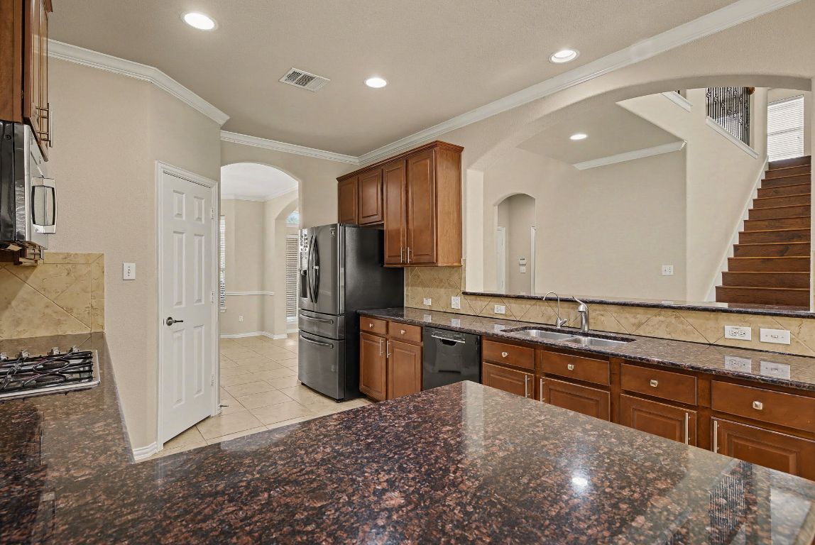 2528 Mirasol Loop Round Rock, TX 78681 - Photo 11 of 40