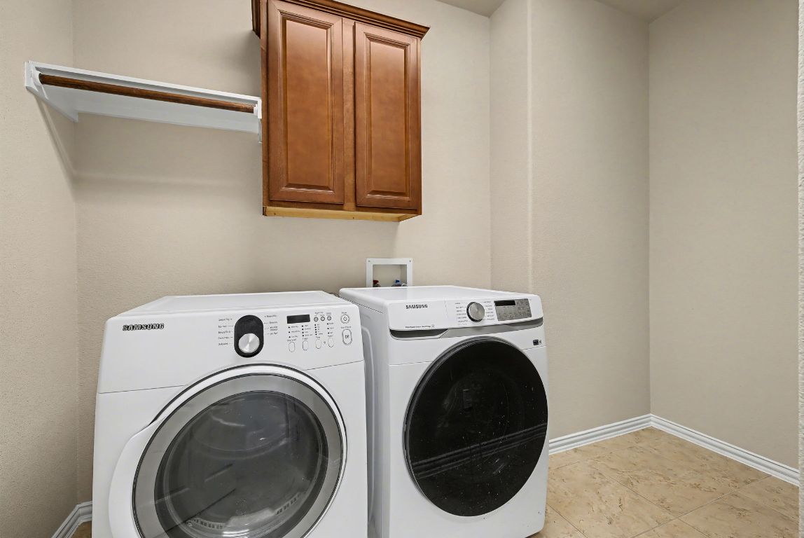 2528 Mirasol Loop Round Rock, TX 78681 - Photo 32 of 40